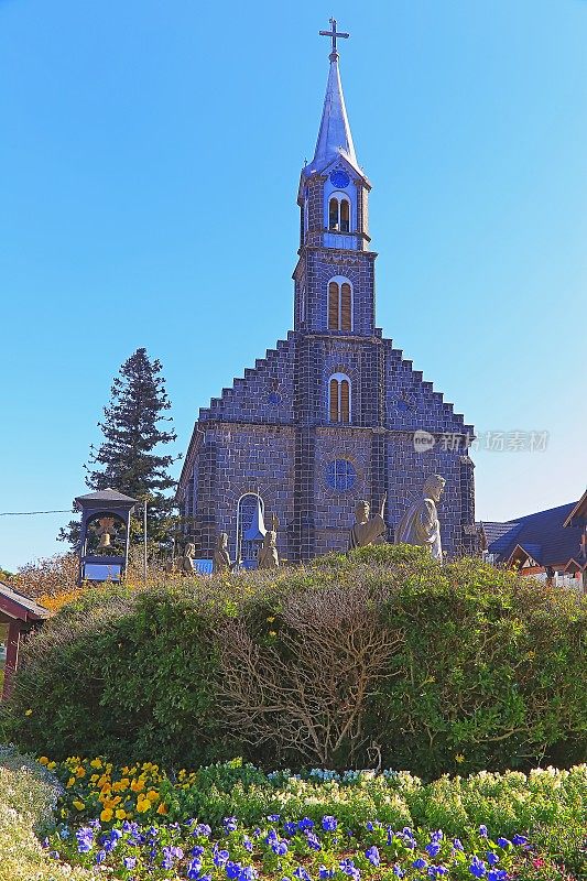 Igreja matriz - 教堂和带花坛的钟楼 - Gramado, Rio Grande do Sul